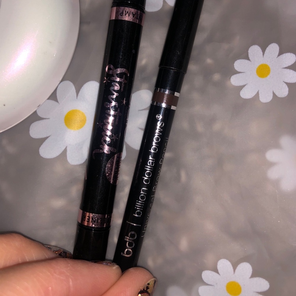 Makeup bundle - Picture 9 of 11